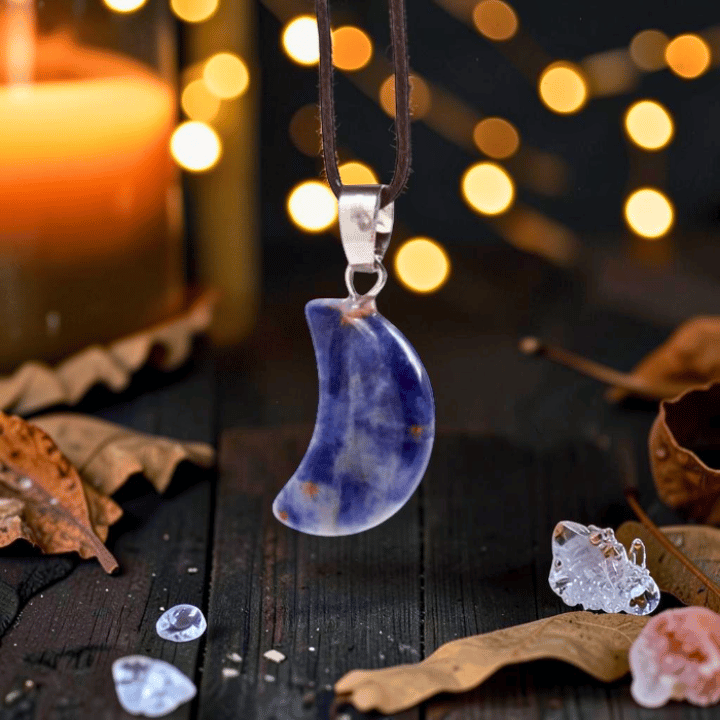 Edelstein-Anhänger Mondform – Naturstein Kette Witchy Schmuck