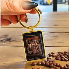 Steven Rhodes Schlüsselanhänger – „Worship Coffee“ Retro-Motiv