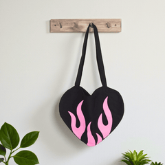 Stoffbeutel mit brennendem Herz – Satin-Tragetasche
