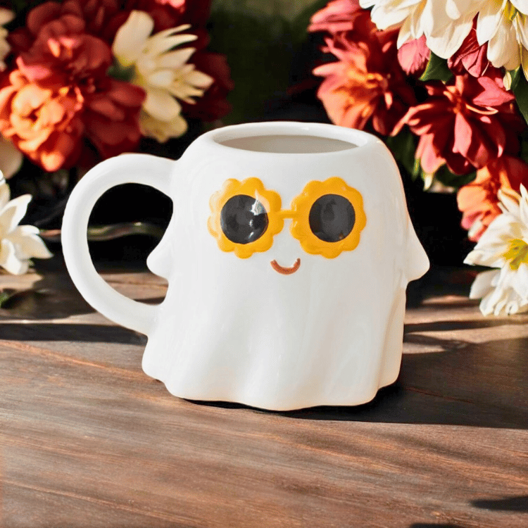 Süße Geister-Tasse mit Sonnenbrille – Must-have für spooky Vibes