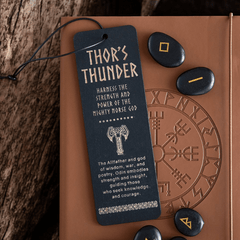 Nordische Holz-Lesezeichen mit Thor- oder Freyja-Motiv