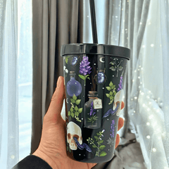 Trinkbecher mit Strohhalm – Witchy Design für unterwegs