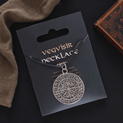 Vegvísir Halskette – Wikinger Kompass am schwarzen Band