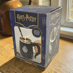 Harry Potter Selbstrührende Tasse – Zauberstab Rührer Hogwarts 350 ml
