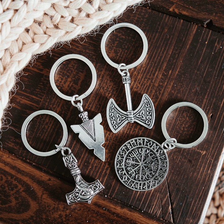 Speerspitzen Schlüsselanhänger – nordischer Talisman für Norse-Fans und Abenteurer
