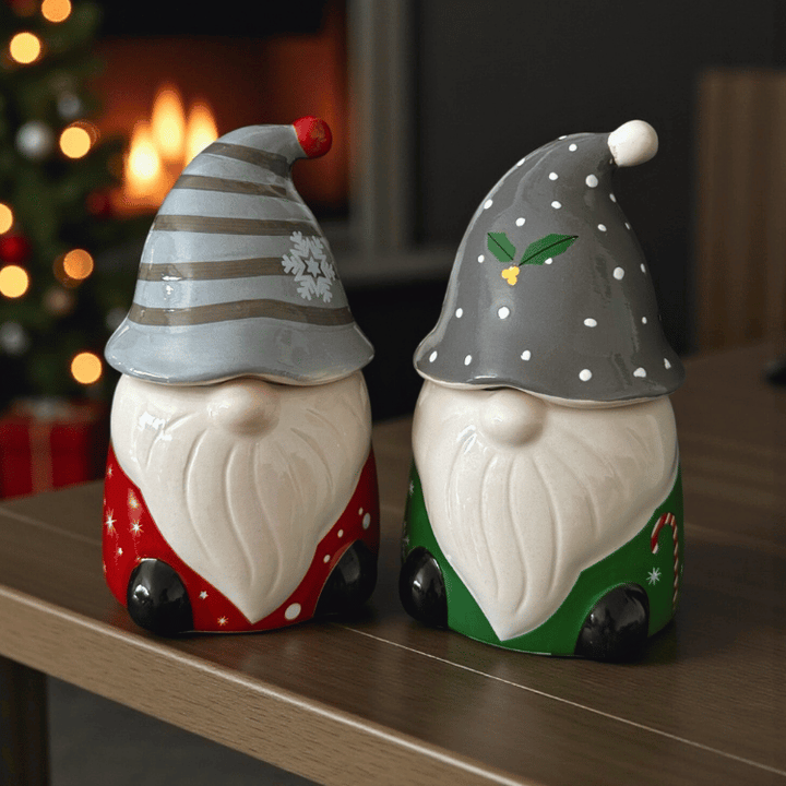 Wichtel Kerze – Weihnachtswichtel mit Duft nach Winterbeeren oder Tannenzweigen