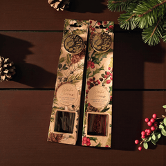 Winter Berrys Räucherstäbchen – Set mit Holzhalter in 2 winterlichen Duftvarianten