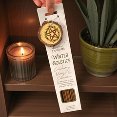 Winter Räucherstäbchen Geschenkset – Cozy Winterdüfte mit Holzhalter