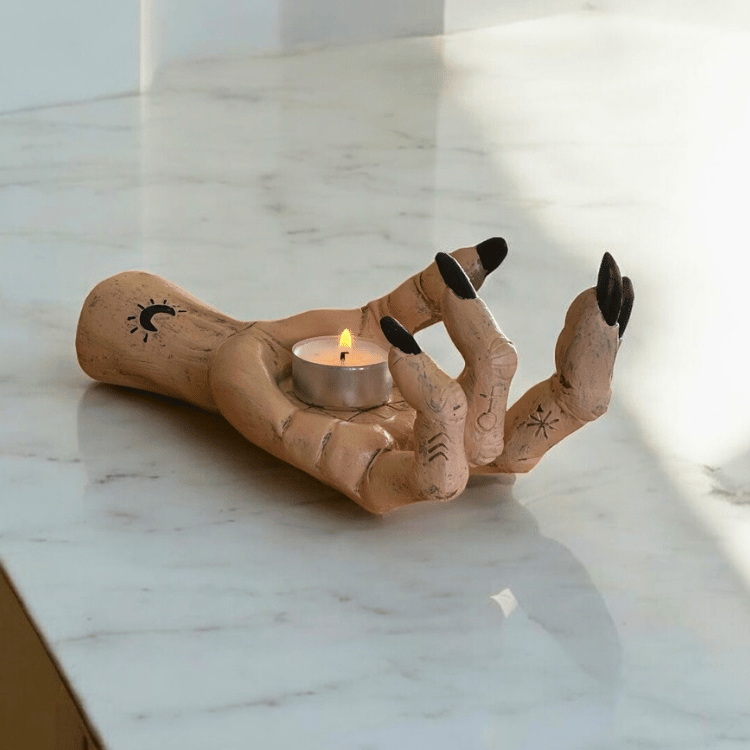 Witch Hand – Kerzenhalter in Hexenhand-Optik