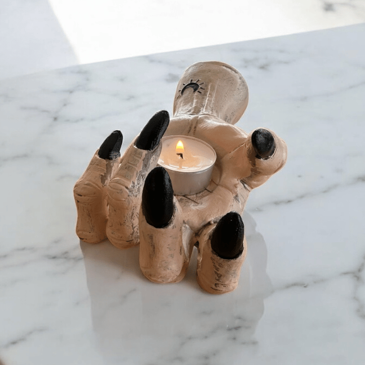 Witch Hand – Kerzenhalter in Hexenhand-Optik