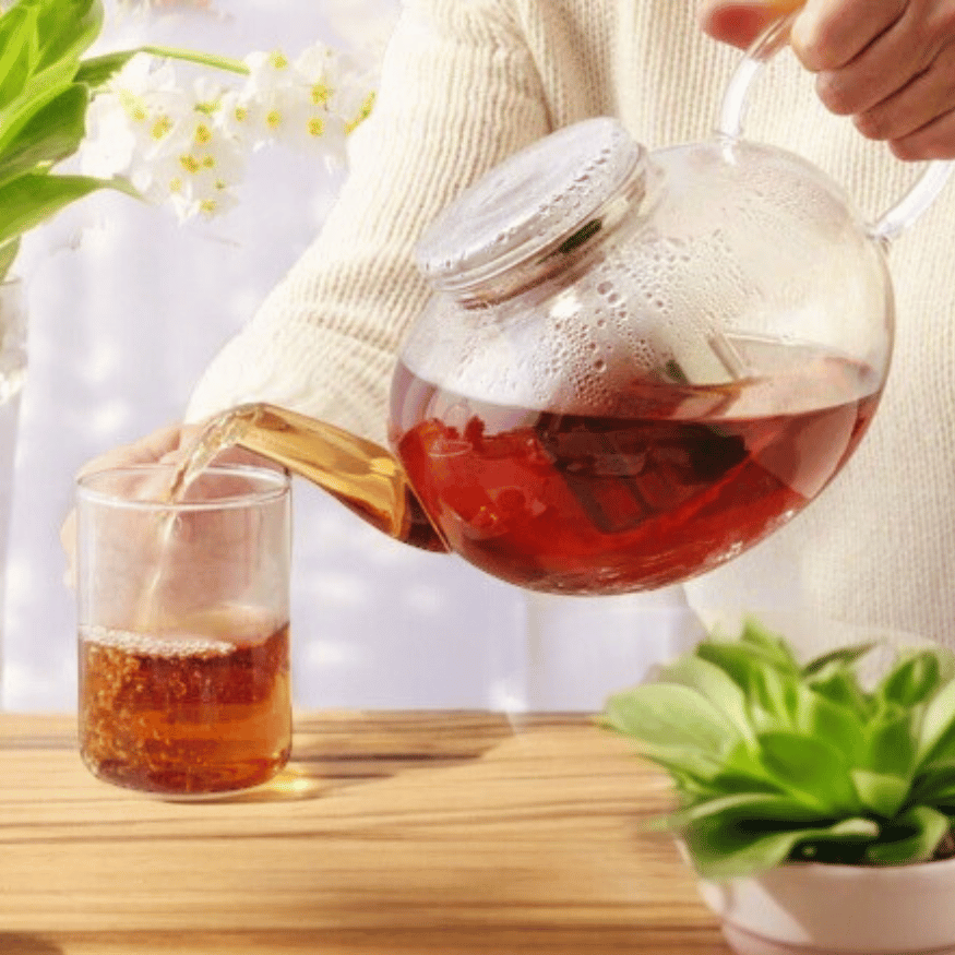 Zauberhafte Glas-Teekanne mit Sieb für losen Tee